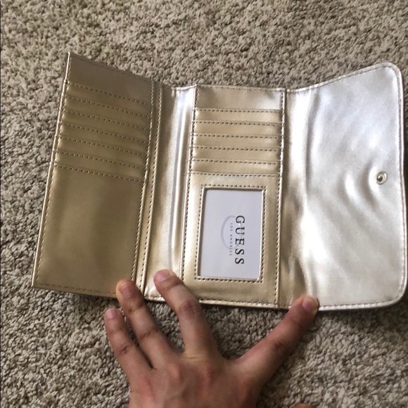 Guess Wallet - Picture 2 of 2
